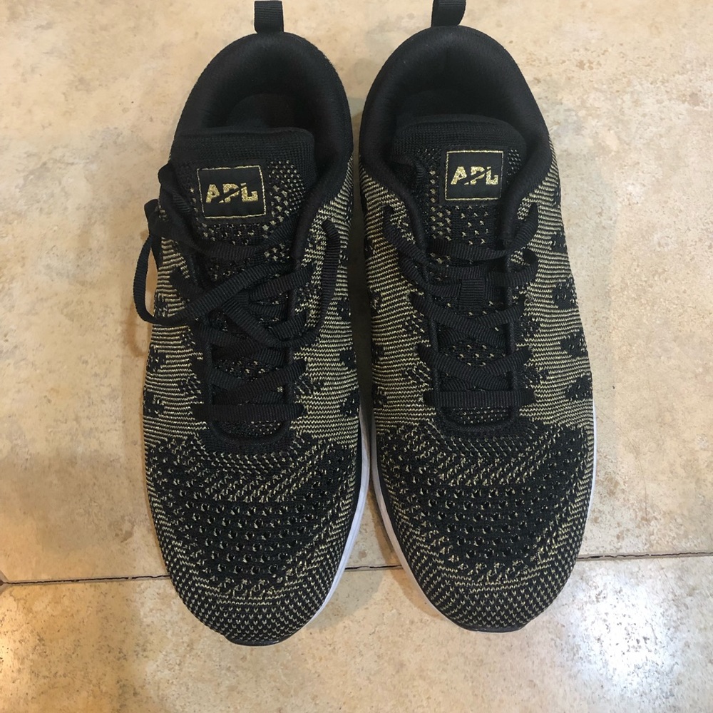 APL Techloom Pro gold/ black size 9.5 worn twice price firm! - Picture 3 of 11
